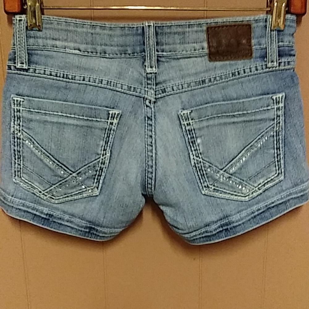 BKE Stella 23 women's 26in waist 5.5in rise